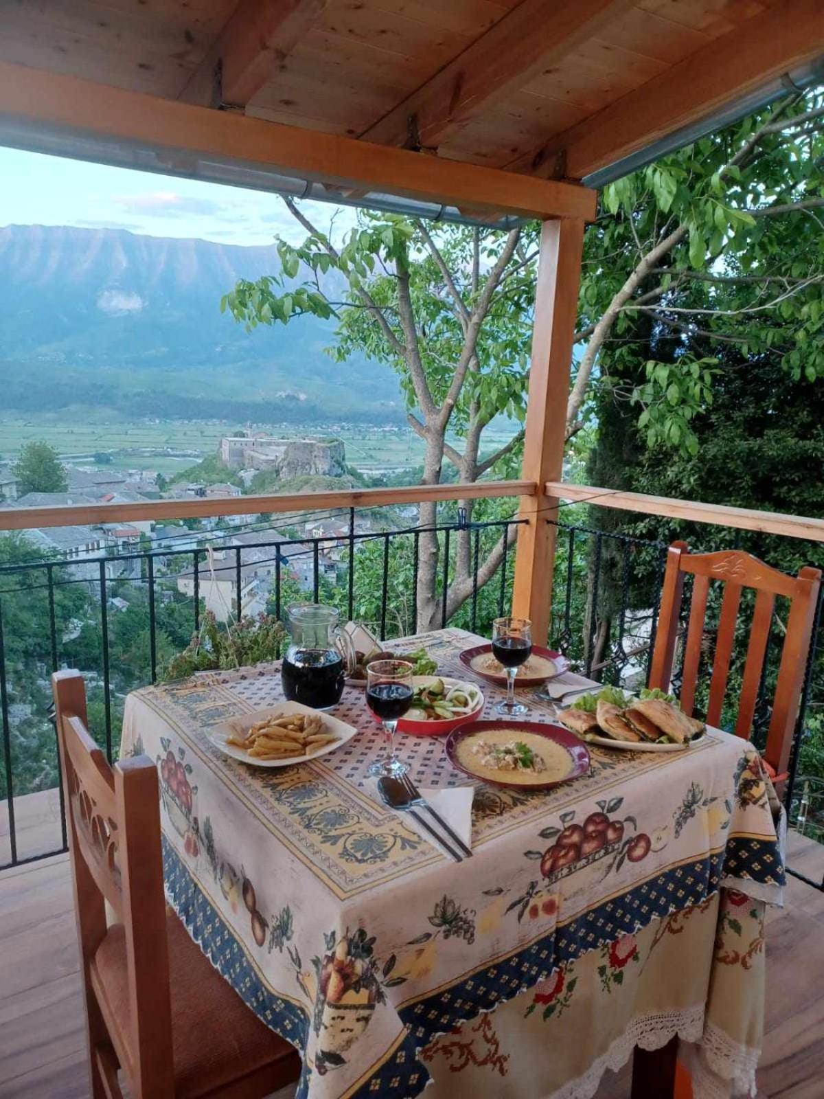 Guest House Hasko Gjirokastër Exteriér fotografie